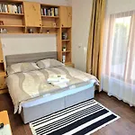 Sarreti Apartmanhaz * Balatonfüred