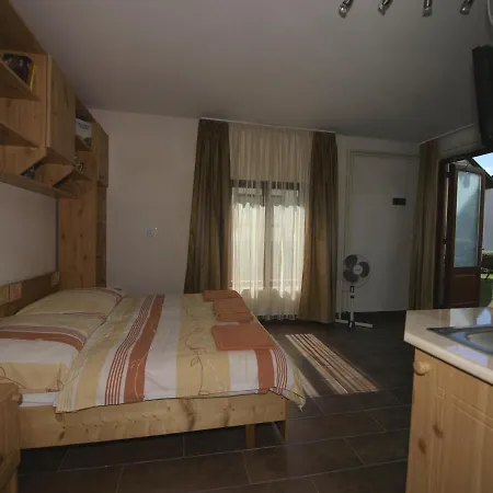 Sarreti Apartmanhaz