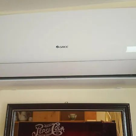 Sarreti Apartmanhaz Διαμέρισμα *