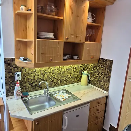 Apartament Sarreti Apartmanhaz