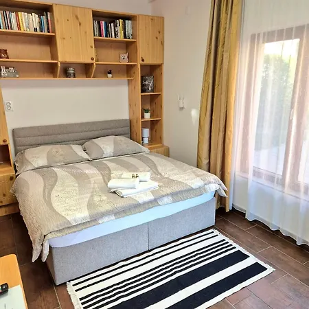 Sarreti Apartmanhaz * Balatonfüred
