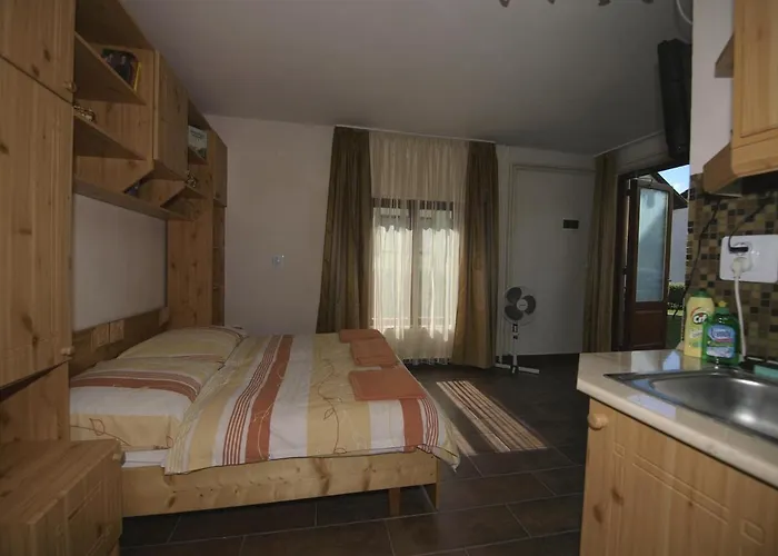 Sarreti Apartmanhaz