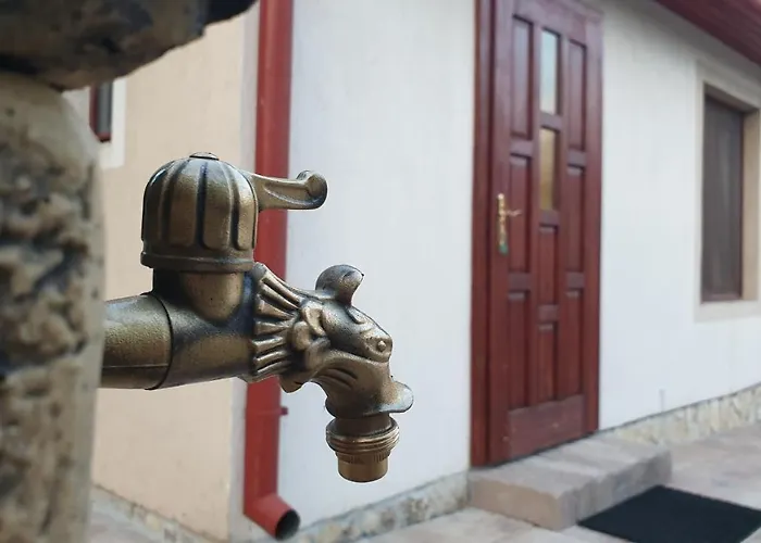 Sarreti Apartmanhaz Lejlighed