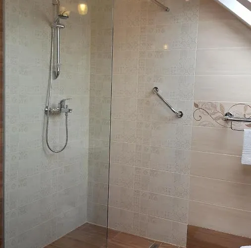 Апартаменты Sarreti Apartmanhaz