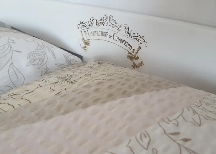 Sarreti Apartmanhaz *