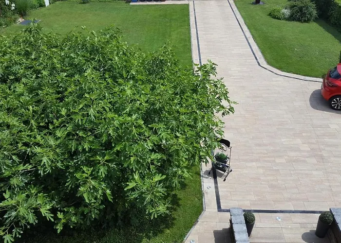 Apartament Sarreti Apartmanhaz *