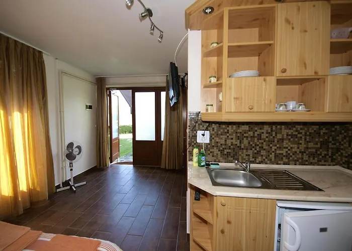 Sarreti Apartmanhaz Apartament