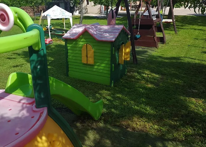 Апартаменты Sarreti Apartmanhaz