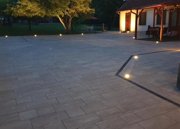 Sarreti Apartmanhaz *