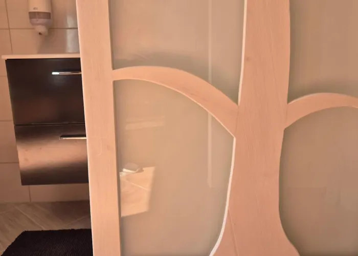 Apartament Sarreti Apartmanhaz *