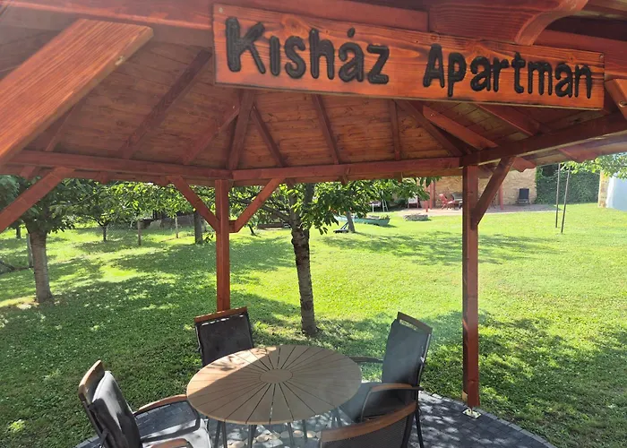Lejlighed Sarreti Apartmanhaz *