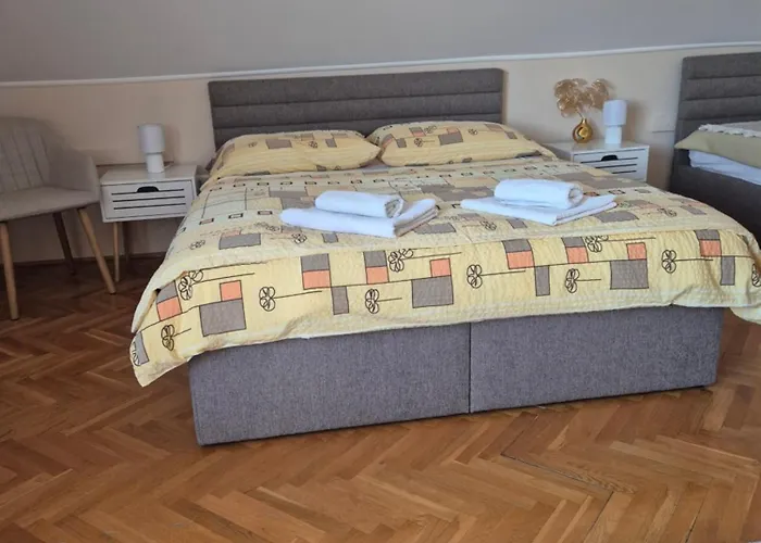 Sarreti Apartmanhaz *